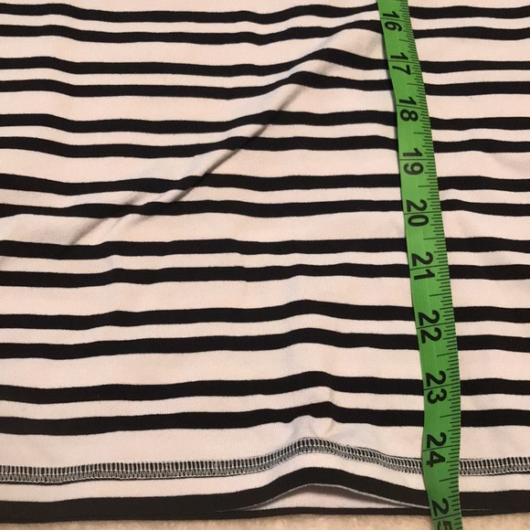 Lululemon tank - Picture 3 of 4